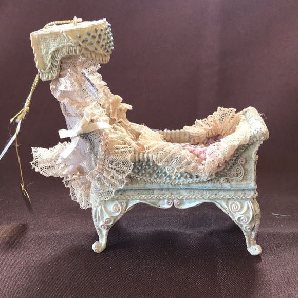 Vintage Ornament Louis Nichole Victorian Baby In a Cradle - Picture 4 of 8